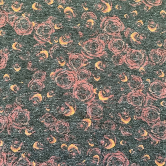 Lularoe Carly - Picture 2 of 2